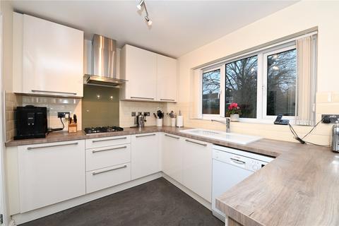 10 Froxmere Fields, Crowle, Worcester, WR7 4SA