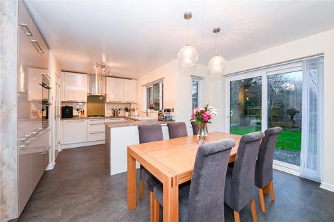 10 Froxmere Fields, Crowle, Worcester, WR7 4SA