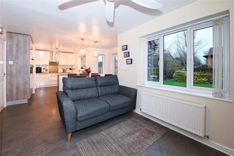 10 Froxmere Fields, Crowle, Worcester, WR7 4SA