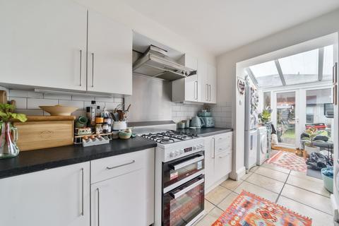3 bedroom terraced house for sale - Hyde Abbey Road, Winchester, Hampshire, SO23