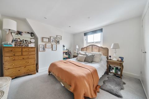 3 bedroom terraced house for sale - Hyde Abbey Road, Winchester, Hampshire, SO23
