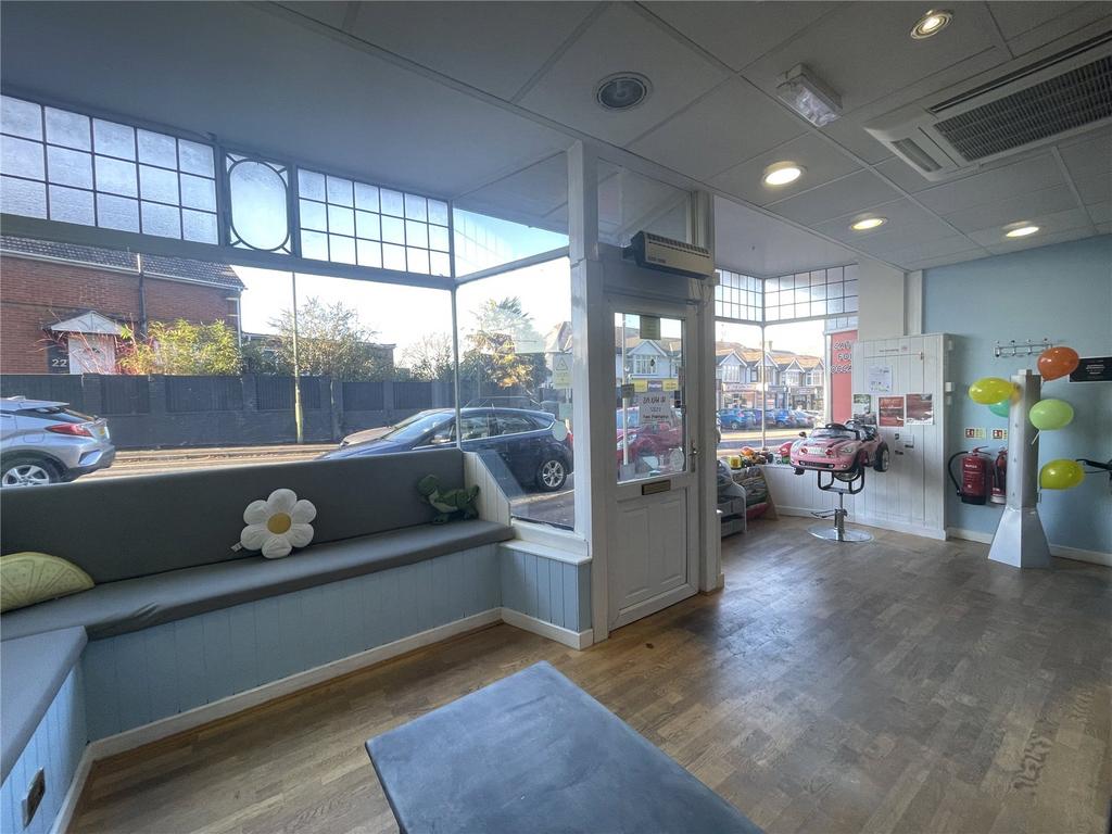Bournemouth Road, Chandler's Ford, Eastleigh, Hampshire, SO53 Retail