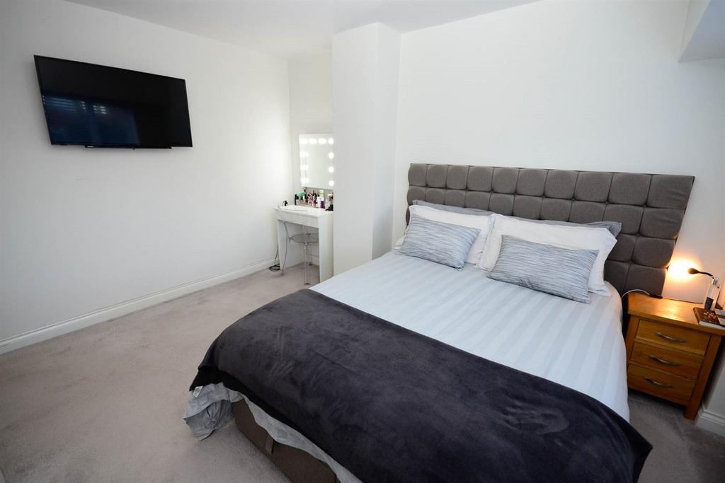 Main  Bedroom