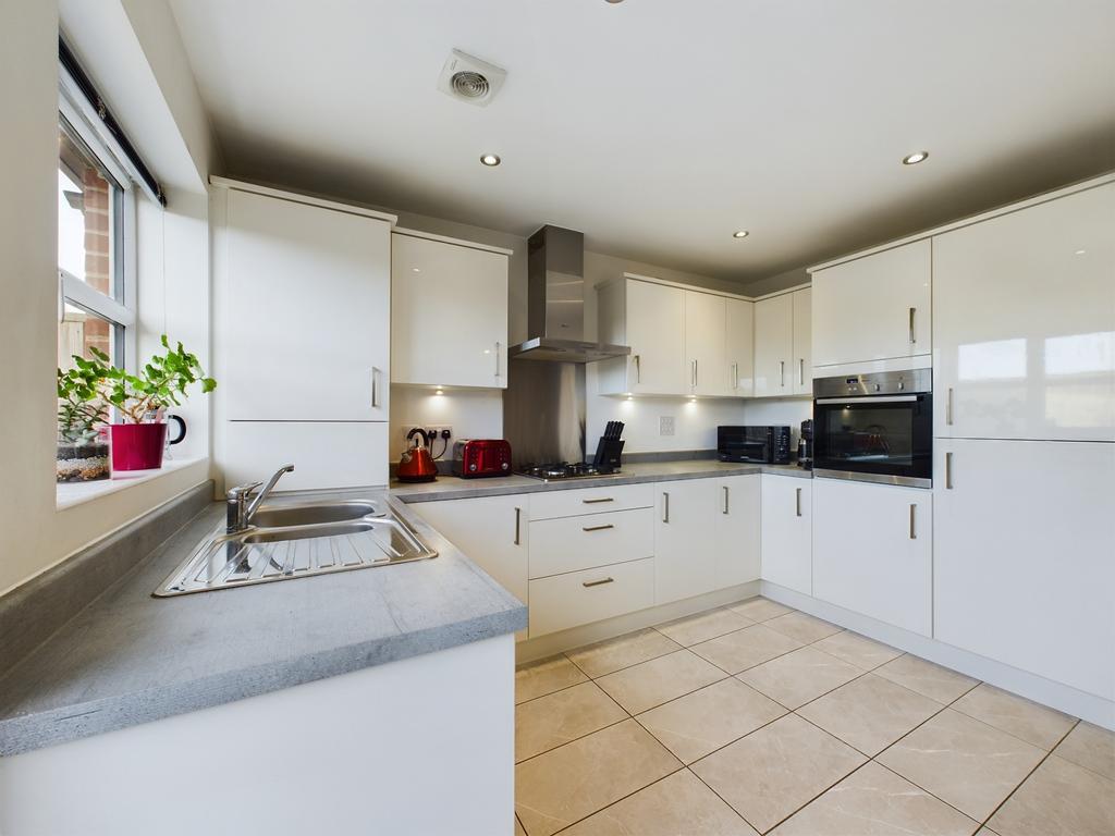 Buckley Grove, Lytham St. Annes, FY8 2 bed terraced house for sale £