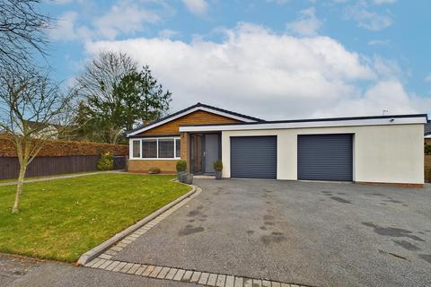 3 bedroom detached bungalow for sale, Mollington Court, Mollington, CH1