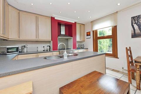1 bedroom flat to rent - Salford road, Streatham Hill, London, SW2