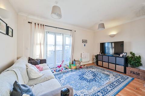 1 bedroom flat for sale, Charlton Road, Blackheath, London, SE3