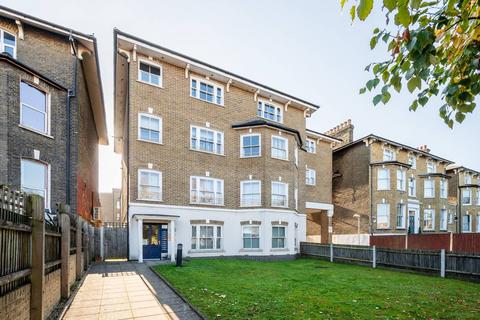 1 bedroom flat for sale, Charlton Road, Blackheath, London, SE3