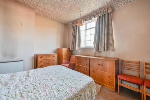 28 Denison Road, London, W5 1NU