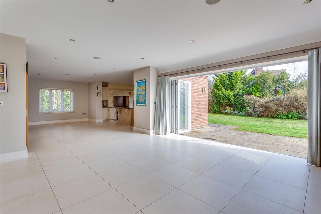 Living/Dining Room