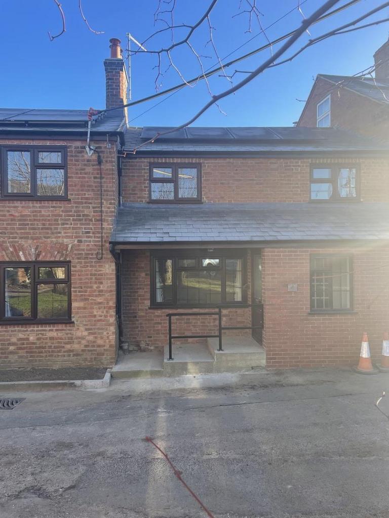 Bridle Lane, Cold Ashby NN6 2 bed semidetached house £850 pcm (£196 pw)