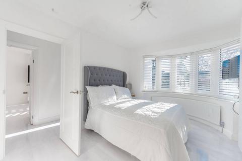 3 bedroom bungalow for sale - MYRTLE AVENUE, Ruislip, HA4