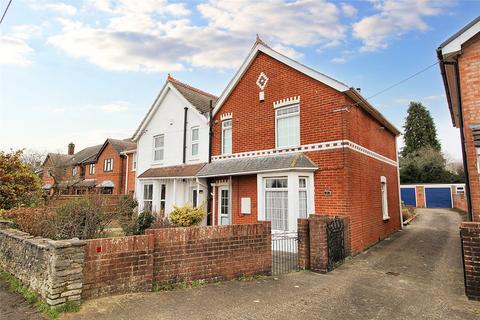 21 Liphook Road, Lindford, Bordon, GU35 0PX