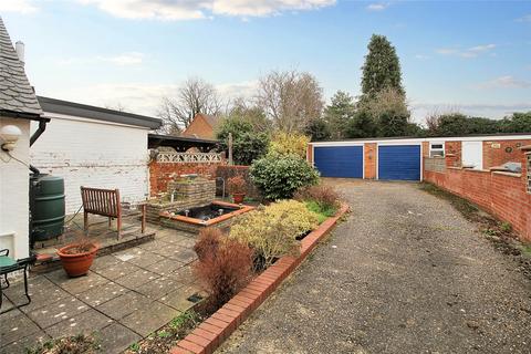 21 Liphook Road, Lindford, Bordon, GU35 0PX