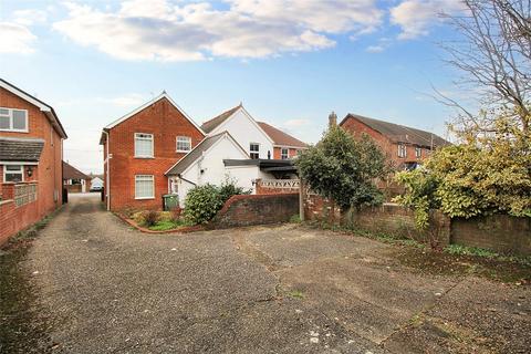 21 Liphook Road, Lindford, Bordon, GU35 0PX