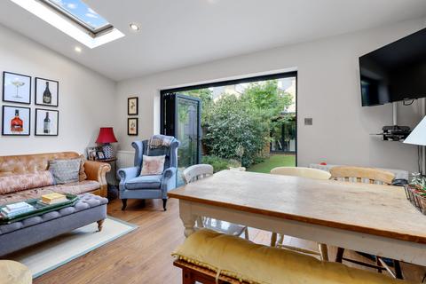 150 Trentham Street, London, SW18 5DJ