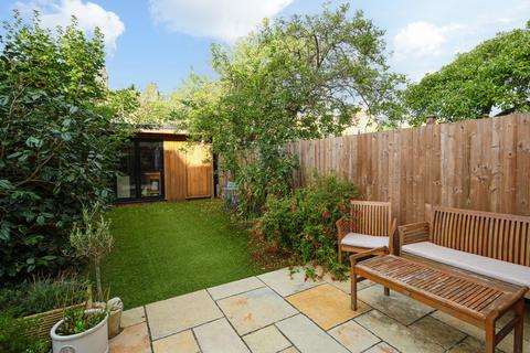 150 Trentham Street, London, SW18 5DJ