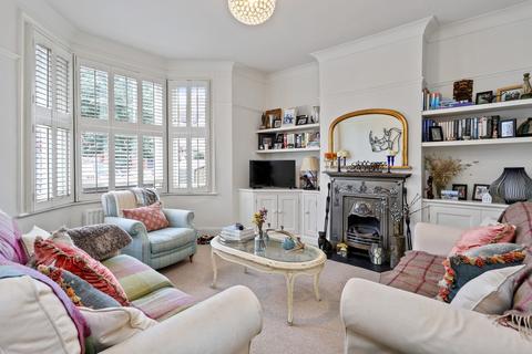 150 Trentham Street, London, SW18 5DJ