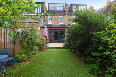 150 Trentham Street, London, SW18 5DJ