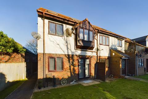 2 bedroom apartment for sale, Milton Gardens, Princes Risborough