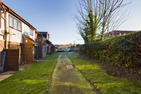 2 bedroom apartment for sale, Milton Gardens, Princes Risborough