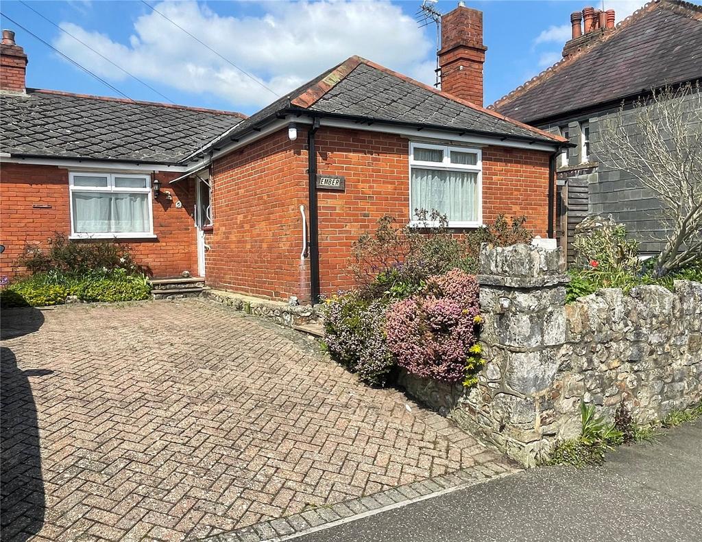 Chard, Somerset TA20 3 bed bungalow for sale £250,000