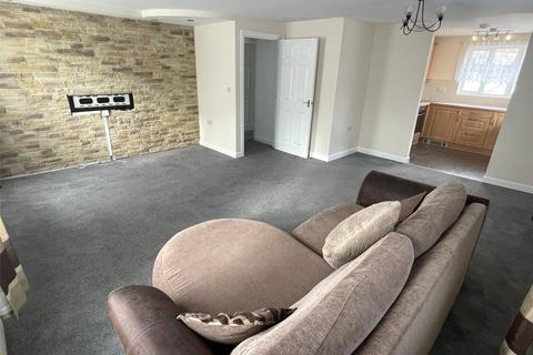 41 Coker Way, Chard, TA20 1BF