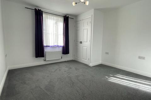 41 Coker Way, Chard, TA20 1BF