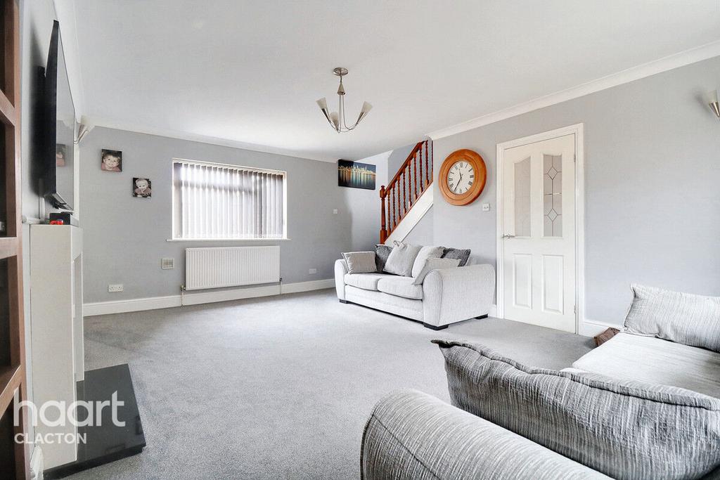 Thorpe Road, ClactonOnSea 4 bed detached house for sale £350,000