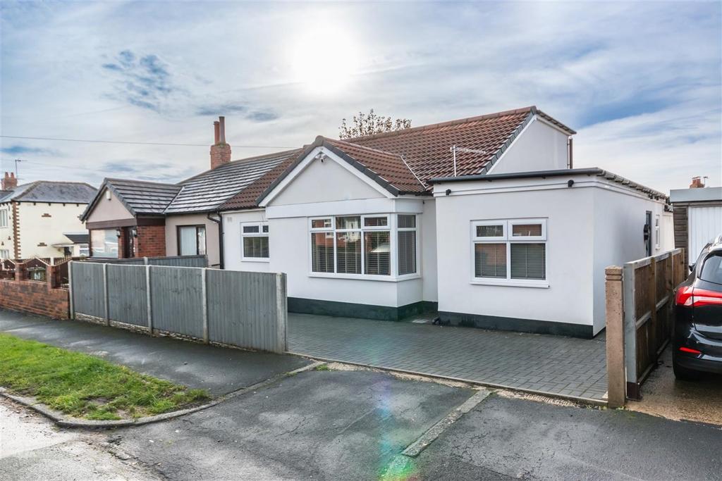 Howard Avenue, Leeds 4 bed semidetached house for sale £290,000