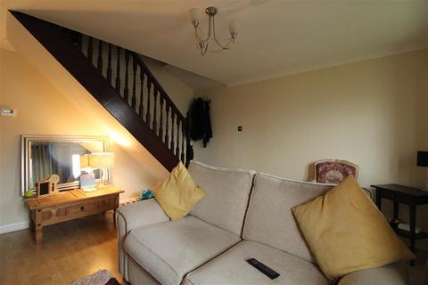 2 bedroom terraced house for sale, Leeds Road, Kippax
