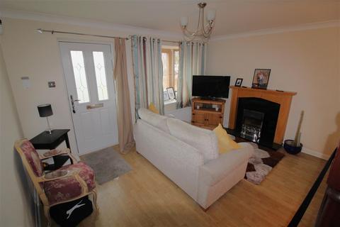 2 bedroom terraced house for sale, Leeds Road, Kippax