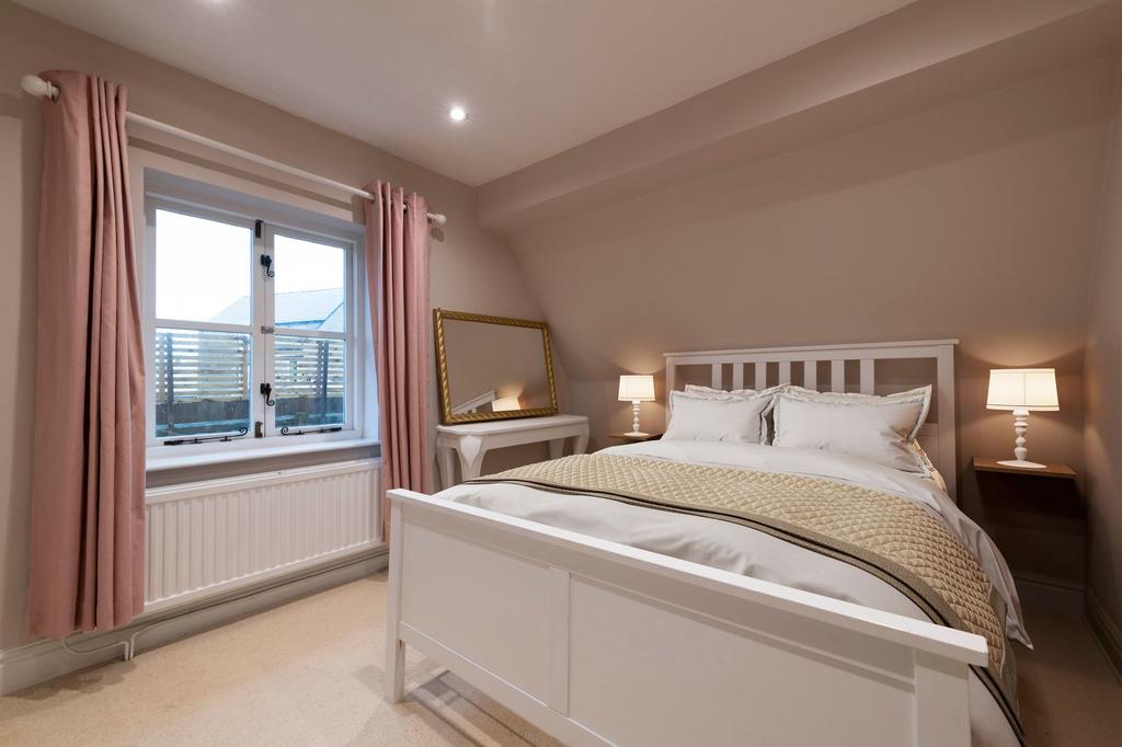 Bedroom 2, 11 High Street, Castor (virtually...