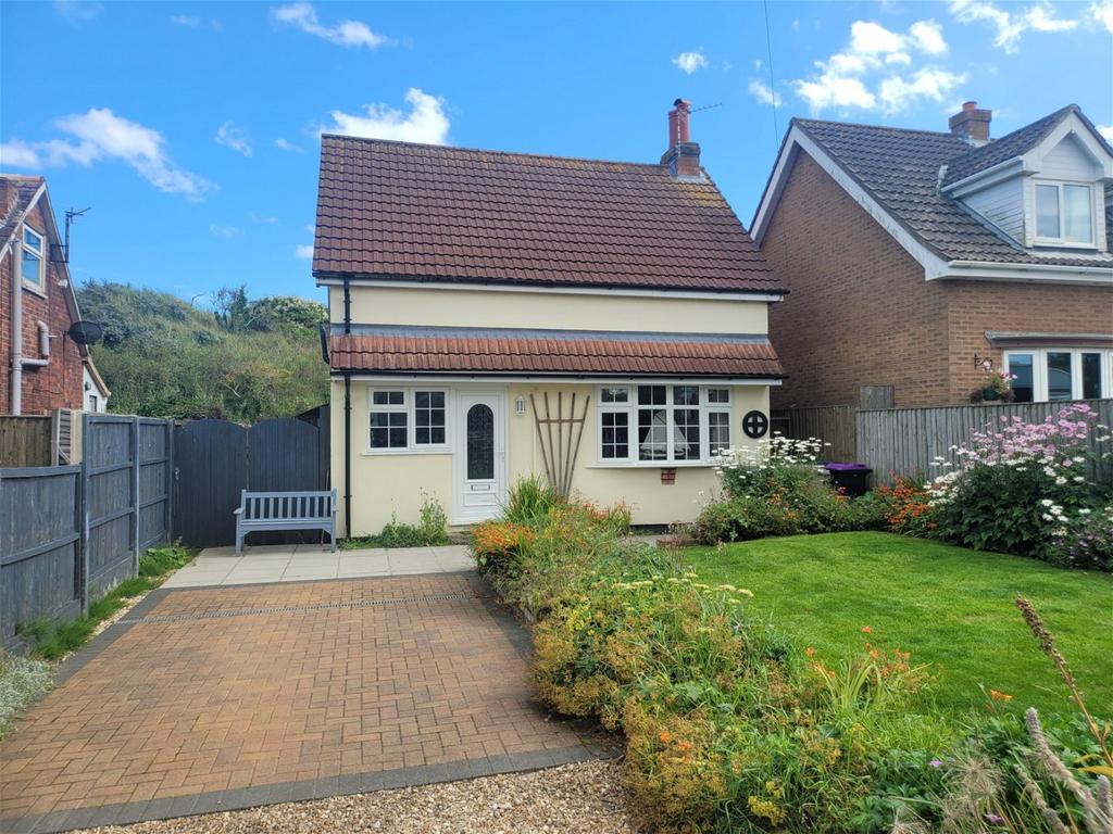 St. Leonards Drive, Skegness PE24 3 bed detached house for sale £270,000