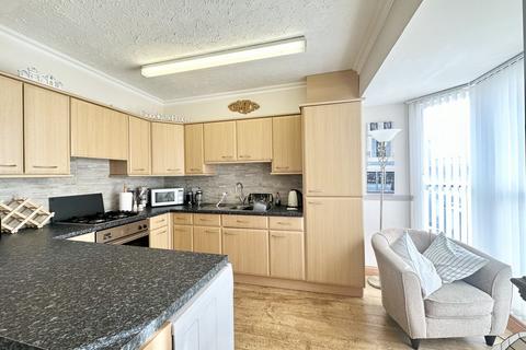 3 bedroom maisonette for sale, Tudor Square, Tenby, SA70