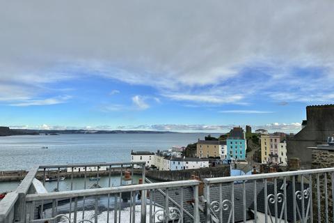 Tudor Square, Tenby, SA70