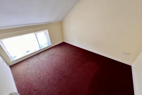 2 bedroom flat to rent - Ty Brynteilo, Manordeilo, Carmarthenshire