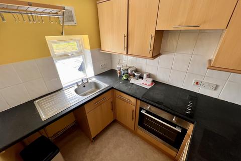 2 bedroom flat to rent, Ty Brynteilo, Manordeilo, Carmarthenshire