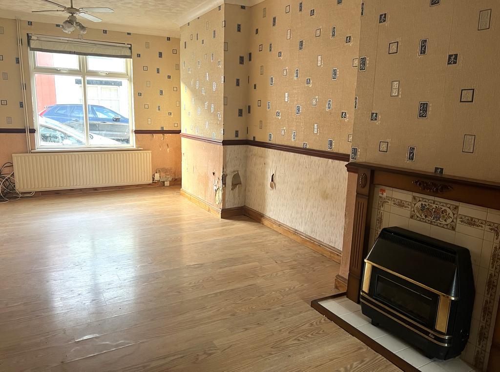 Street, Newport NP19 3 bed terraced house £130,000