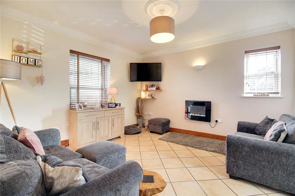Dining &amp; Family Room