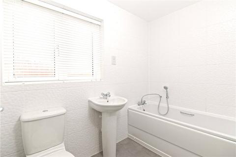 4 bedroom detached house for sale, Portland Court, Oakridge Park, Milton Keynes, Buckinghamshire, MK14