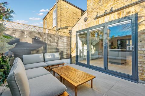 65 Grena Road, Richmond, TW9 1XS