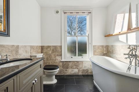 65 Grena Road, Richmond, TW9 1XS