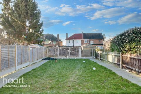 3 bedroom semi-detached house for sale, Lexden Drive, Romford