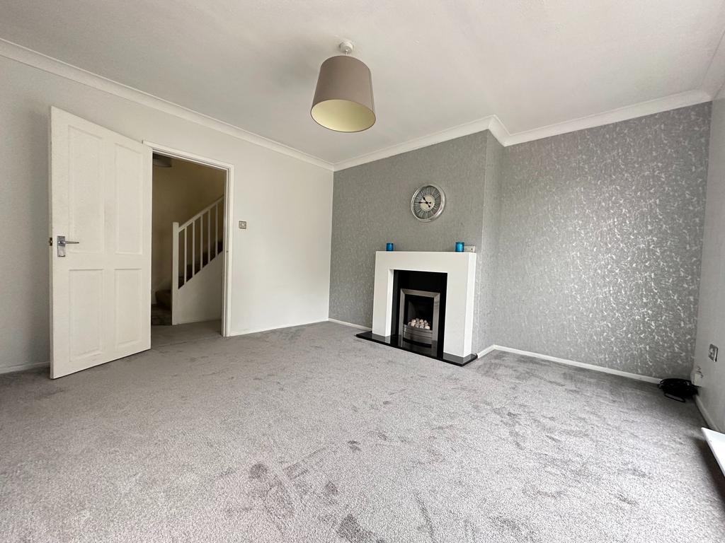 Sandfield Road, Five Lane Ends, BD10 8JD 3 bed semidetached house for