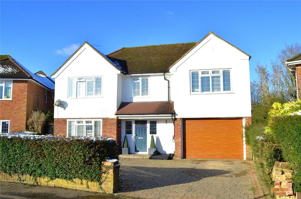 East Grinstead, West Sussex, RH19 4 bed detached house for sale £750,000