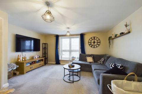 2 bedroom flat for sale, Putman Street, Aylesbury HP19
