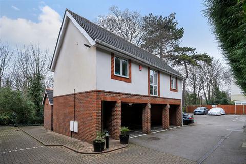 2 bedroom coach house for sale, Park Road, Winchester, SO23