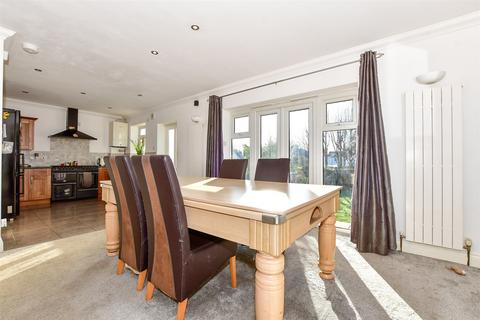 13 Leysdown Avenue, Bexleyheath, DA7 6AZ