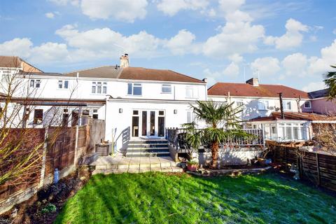 13 Leysdown Avenue, Bexleyheath, DA7 6AZ
